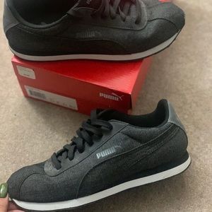 Men’s US 8.5 Puma Sneakers